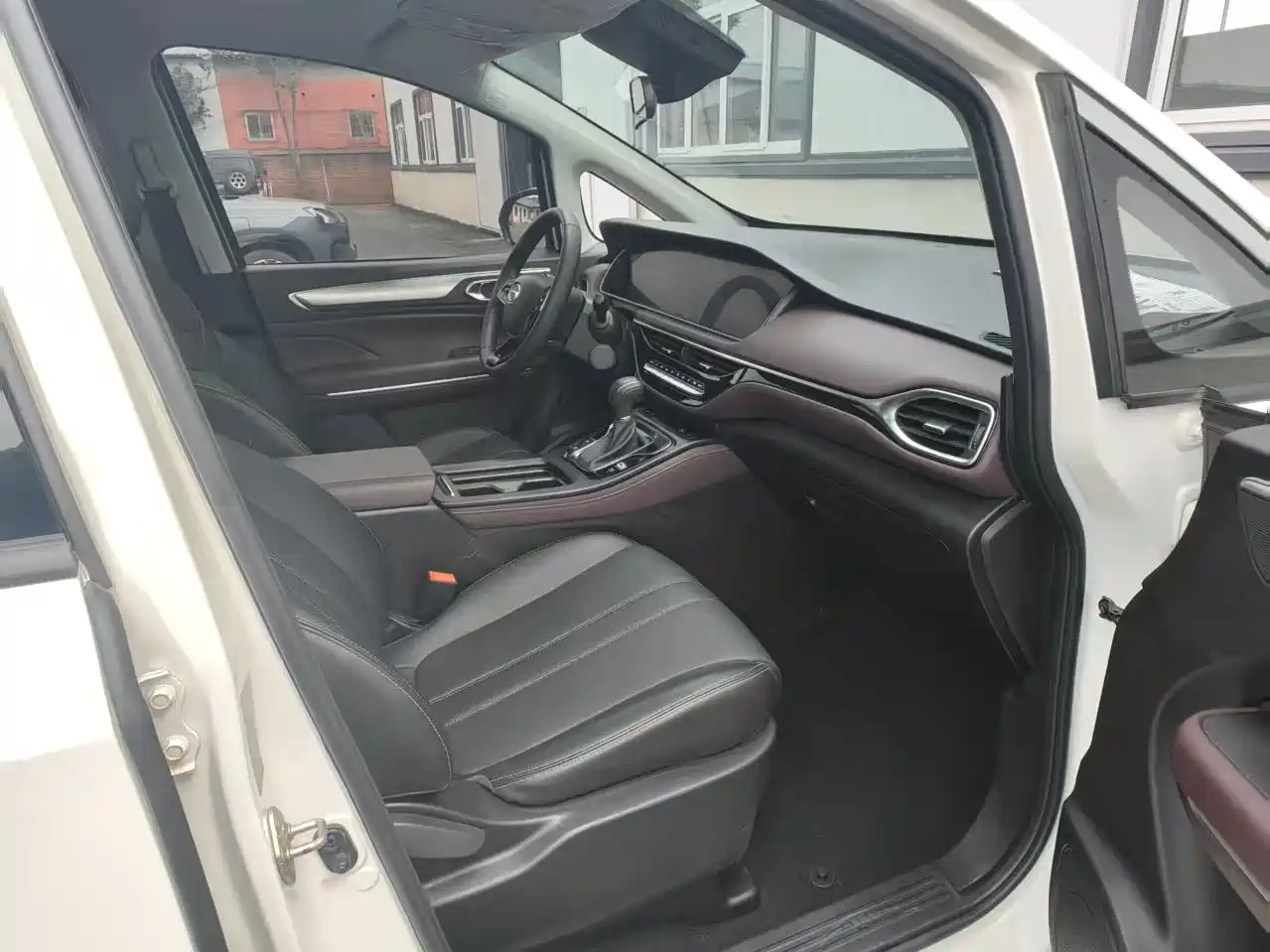 GAC Trumpchi Trumpchi M6 2021 PRO 270T Automatic Luxury Edition фото 14