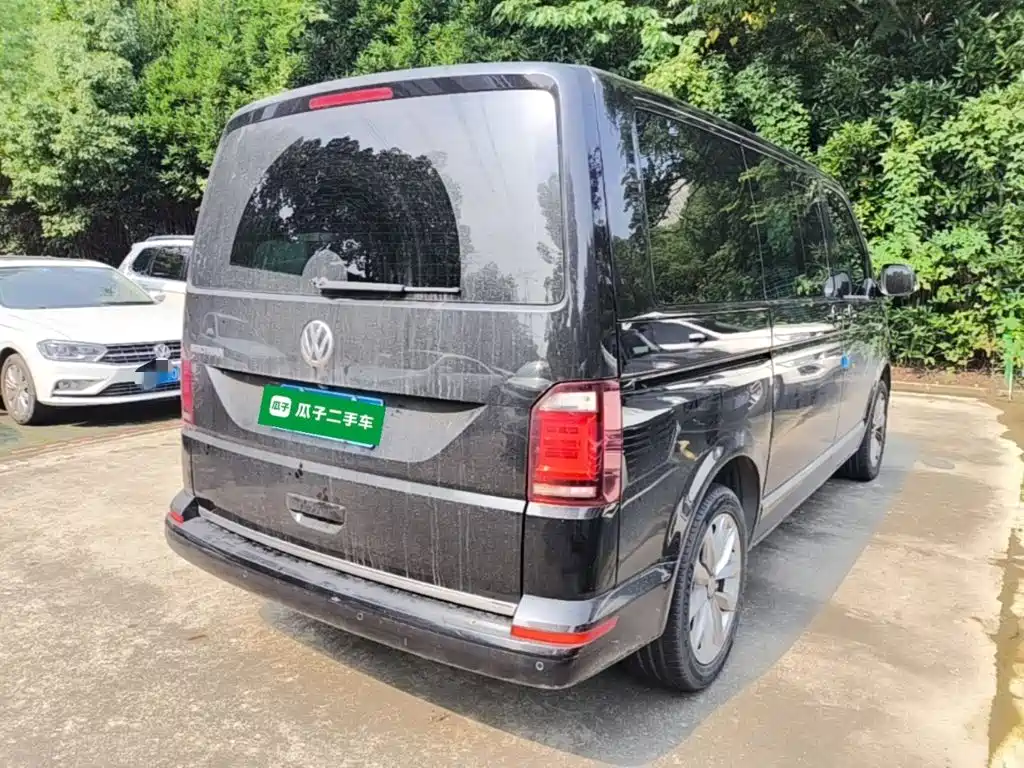 Volkswagen Multivan 2019 2018 2.0TSI 2WD Luxury Edition 7-Seater