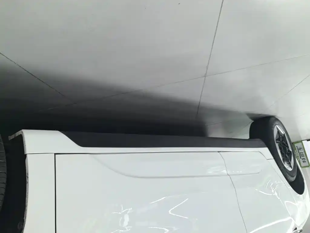 Фото 21 - Geely Geometry A