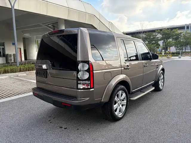 Land Rover Discovery 2015 3.0 SC V6 SE — фото 5