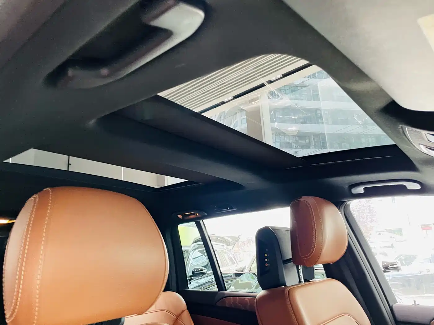 Mercedes-Benz GLS 2016 GLS 400 4MATIC Luxury фото 19