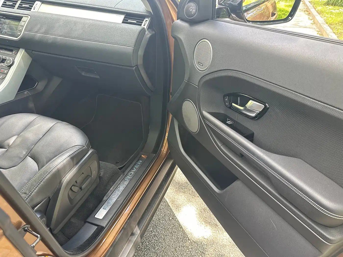 Land Rover Range Rover Evoque (Import) 2016 2015 2.0T 5-door Dynamic Edition