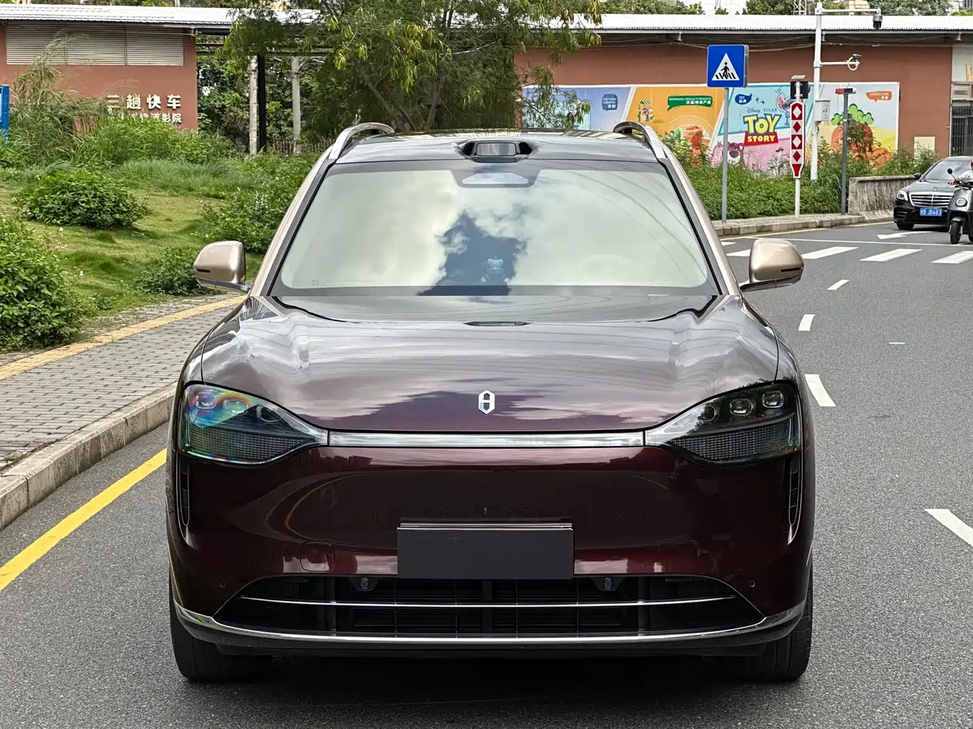 AITO Wenjie AITO M9 2025 Extended Range Max 52kWh 6-Seater фото 3