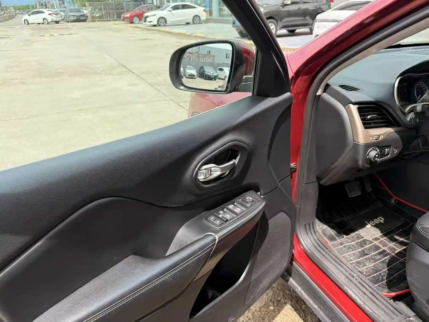 Jeep Cherokee (Import) 2015 2014 2.4L Luxury