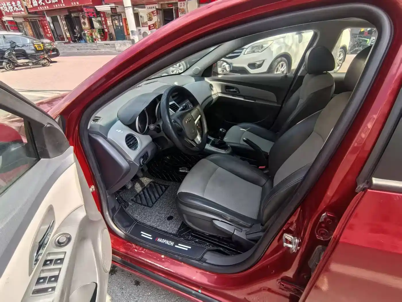 Chevrolet Cruze 2013 1.6L SL Universe MT фото 8