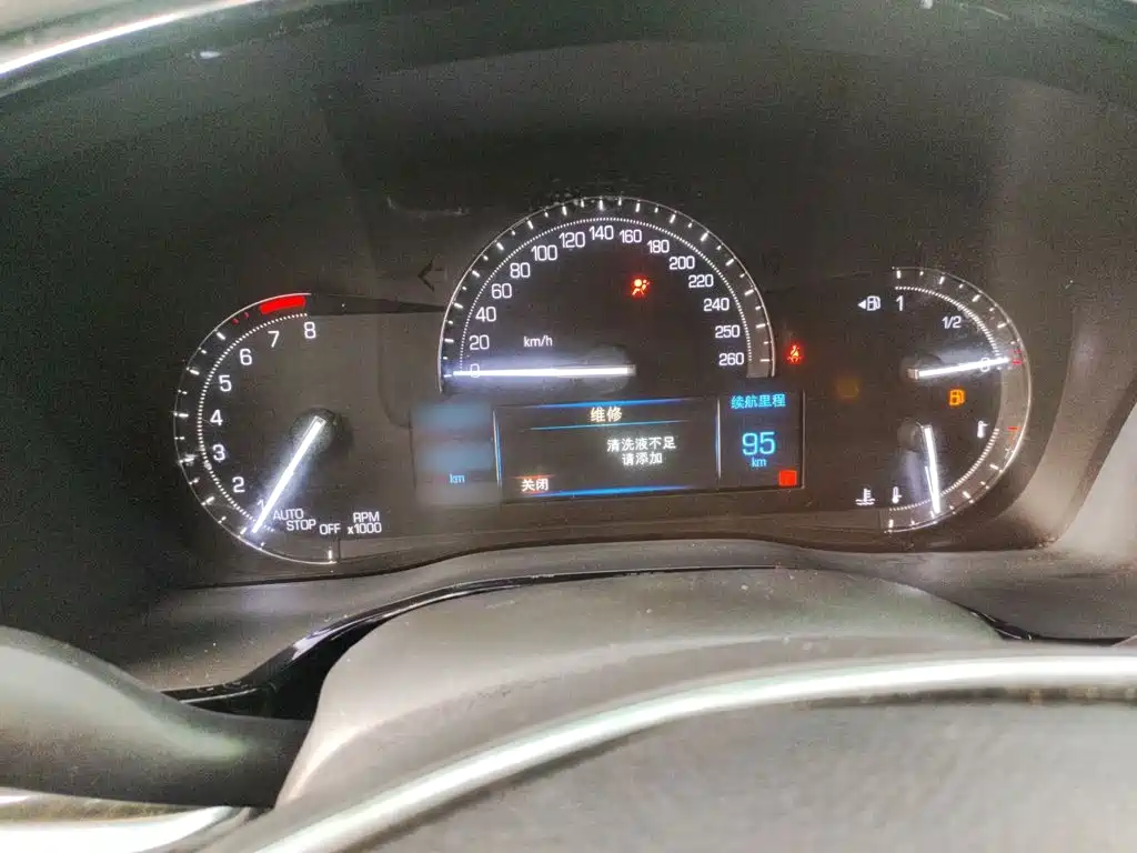 Фото 4 - Cadillac XT5