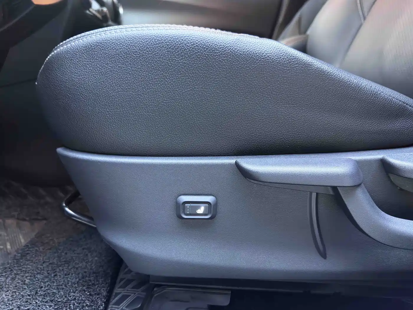 Nissan Kicks 2023 2022 1.5L CVT XV Luxury Edition