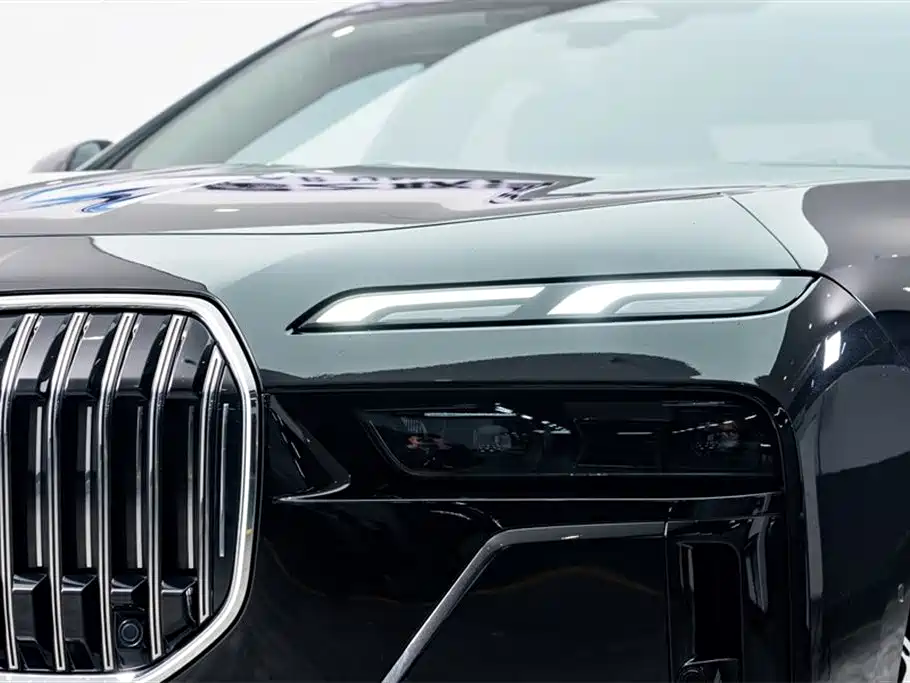 BMW 7 Series 2023 Model 735Li M Sport Package фото 4