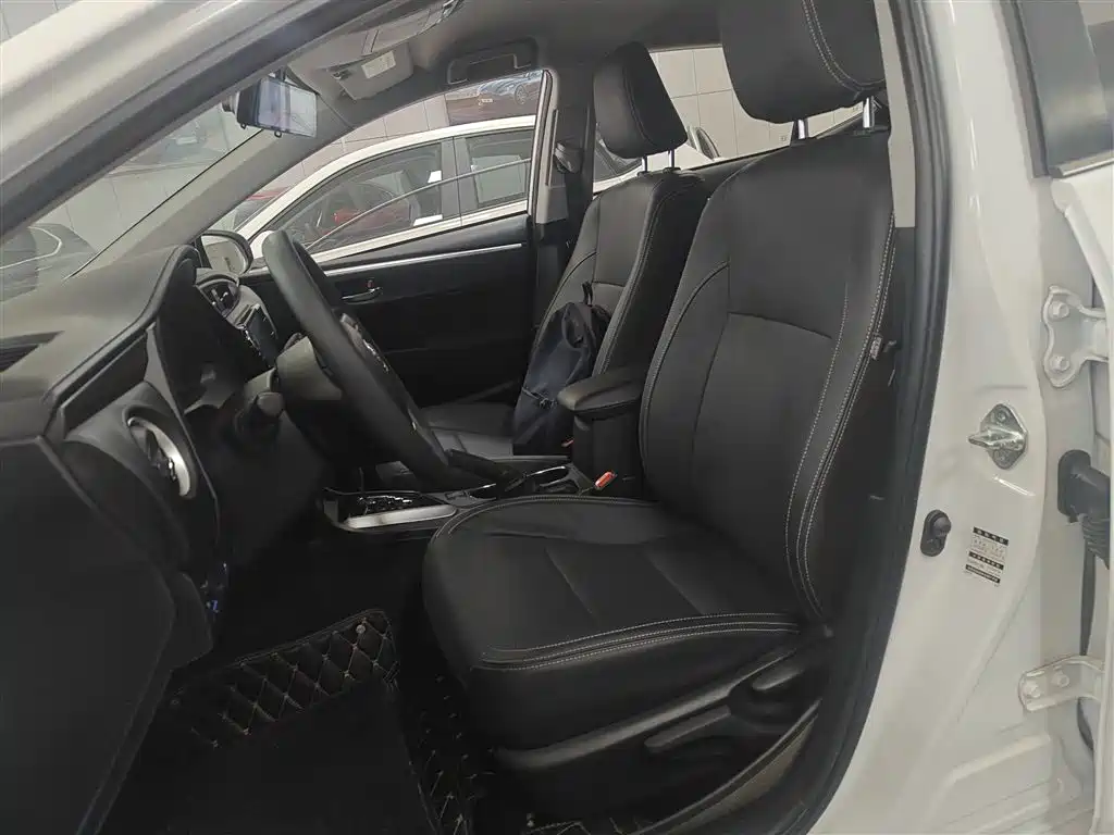 Toyota Corolla 2017 Facelift 1.2T S-CVT GL фото 11