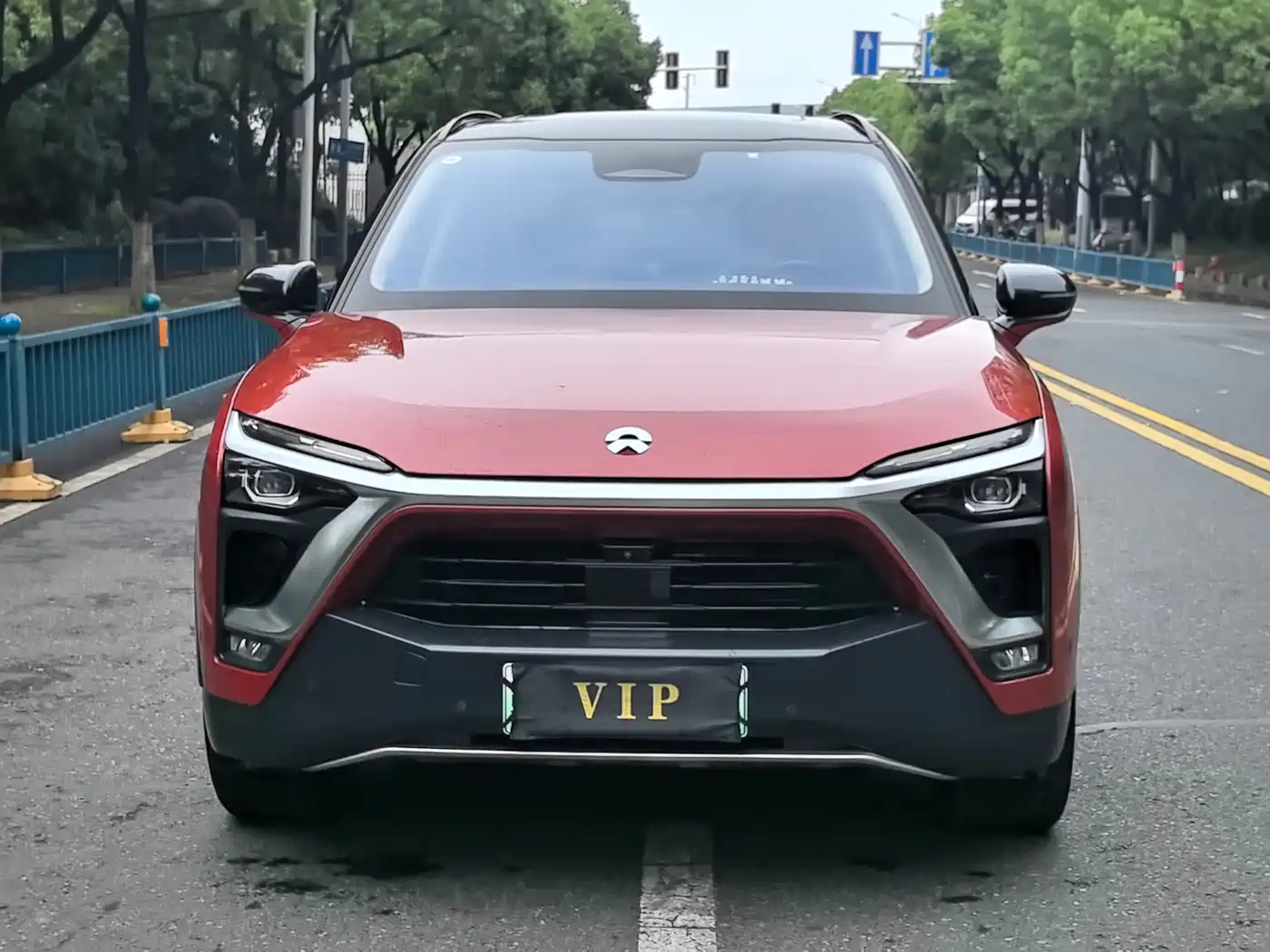 NIO ES8 2019 2018 425KM Base Edition 6-Seater