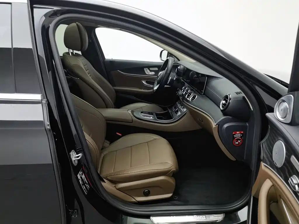 Mercedes-Benz E-Class, миниатюра 23