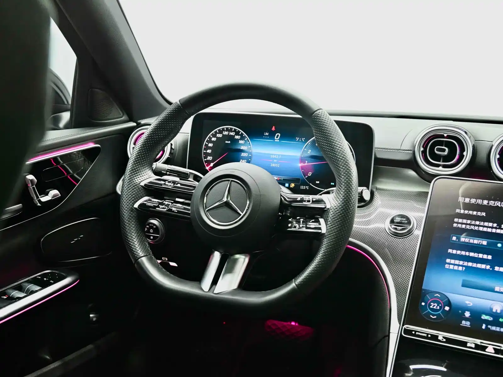 Фото 30 - Mercedes-Benz C-Class