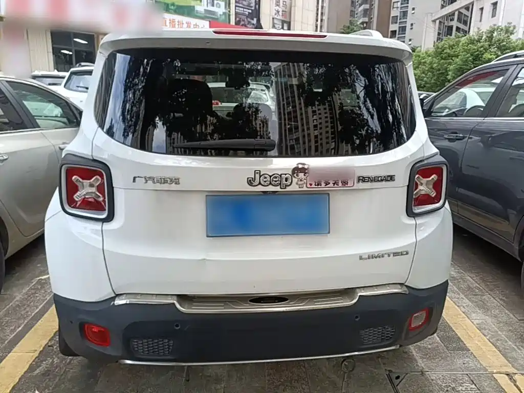 صورة 6 - Jeep Renegade