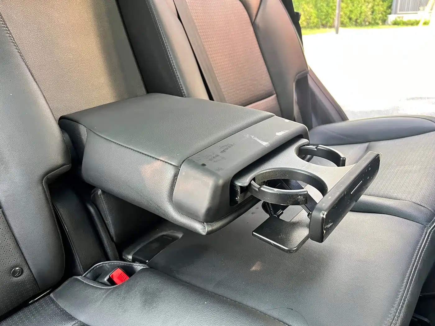 Hyundai Santa Fe 2015 2.4L Automatic 2WD Smart 5-seater фото 25