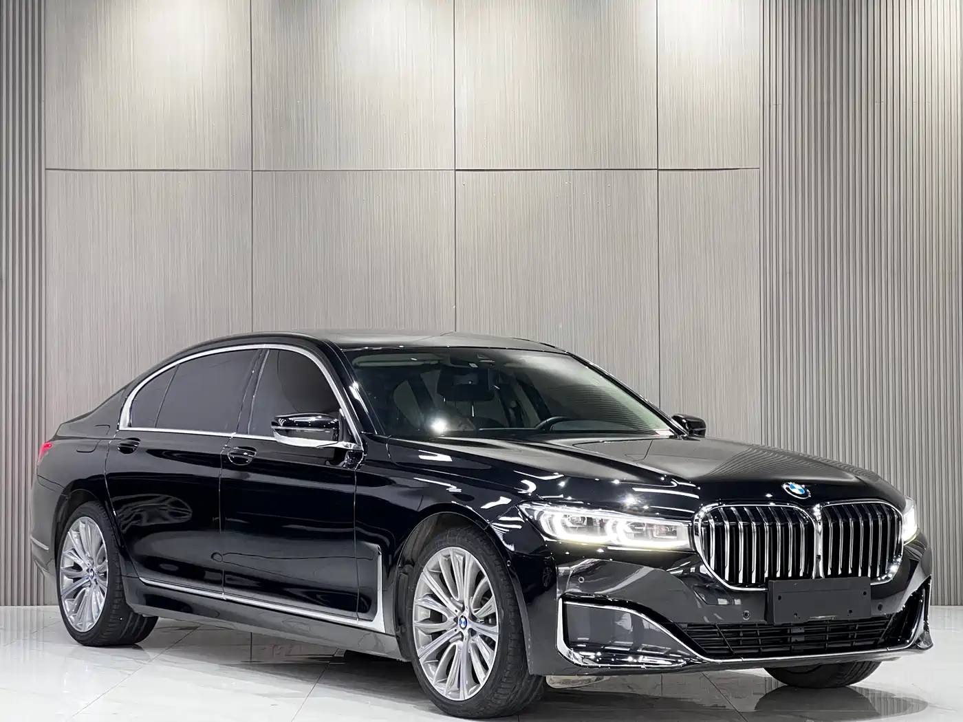 BMW 7 Series 2019 Facelift 740Li Leading Luxury Package фото 3