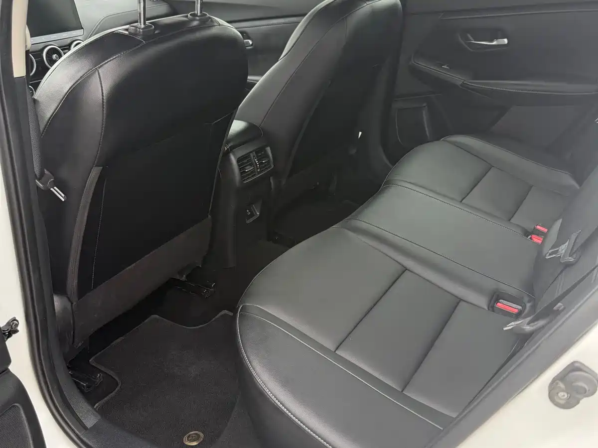 Фото 5 - Nissan Sylphy
