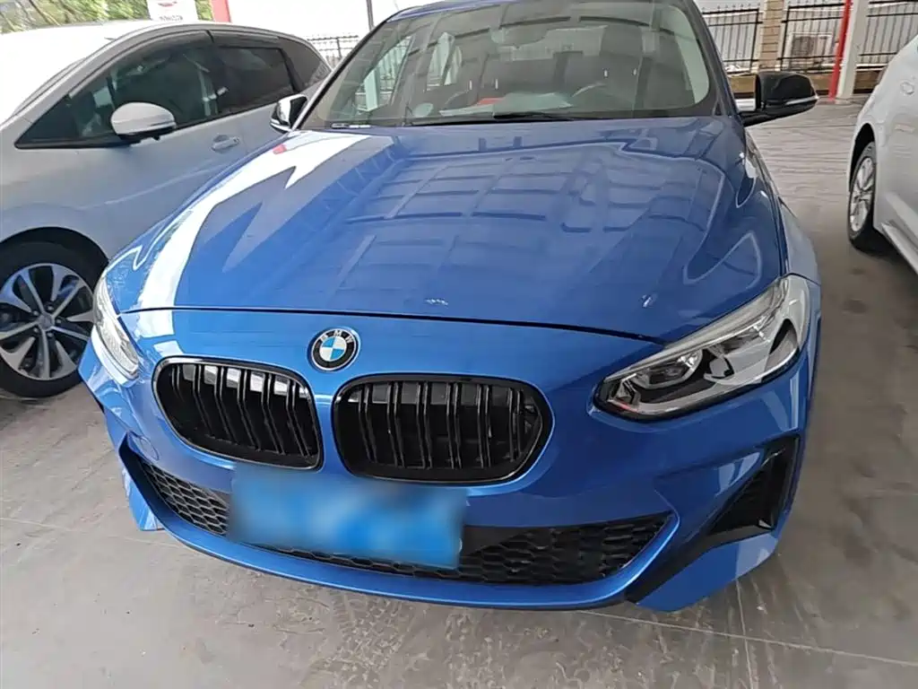 BMW 1 Series 2019 120i Leading M Sport Package фото 3