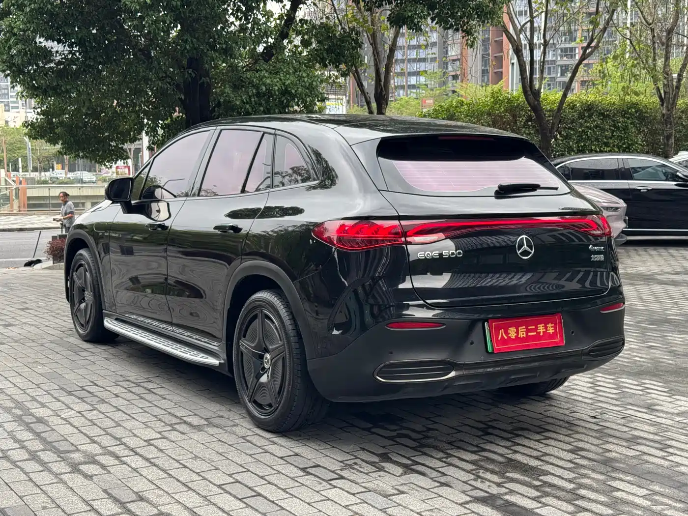 MERCEDES-BENZ EQE SUV