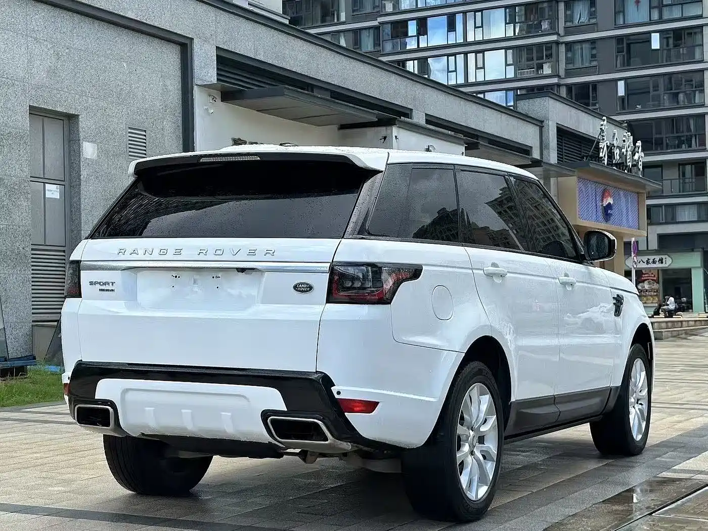 Land Rover Range Rover Sport 2015 3.0 SC V6 HSE фото 9