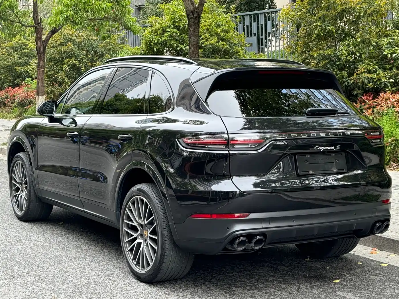 PORSCHE CAYENNE