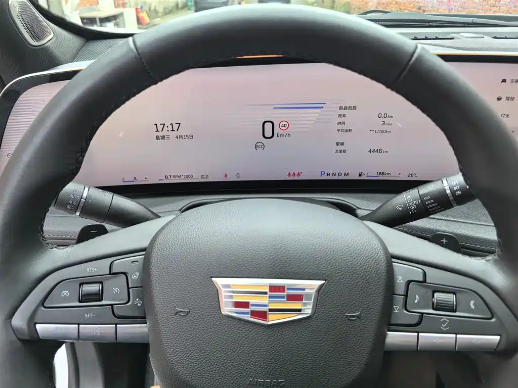 CADILLAC XT4