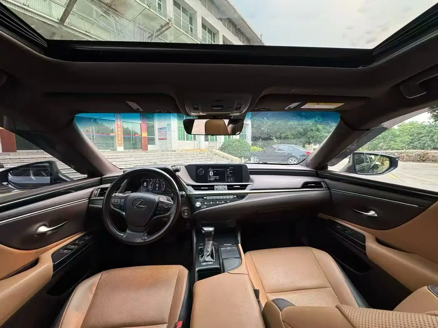Lexus ES 2021 200 Excellence Edition фото 4
