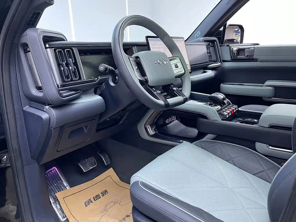 Fang Cheng Bao Leopard 5 2024 2023 Explorer Edition