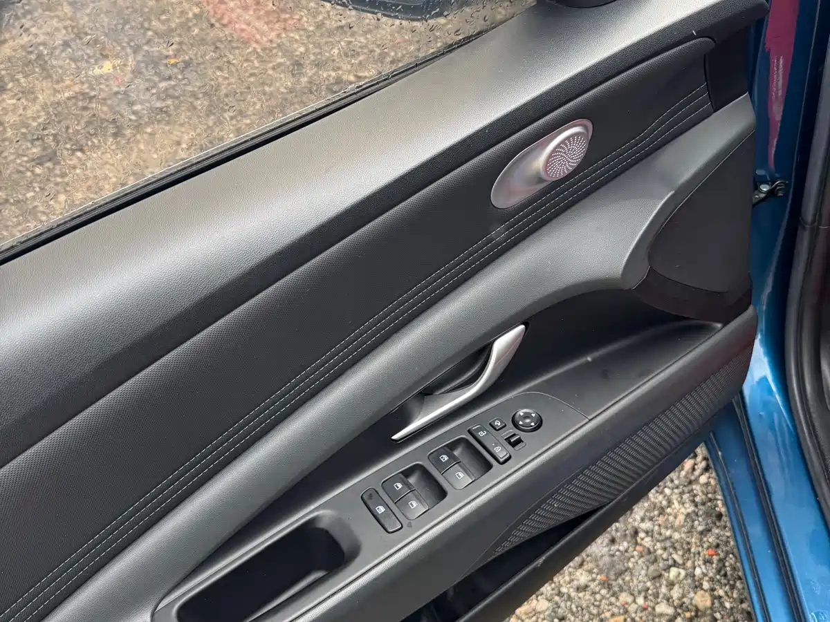 Hyundai Elantra 2021 1.5L CVT GLX Elite Edition фото 10