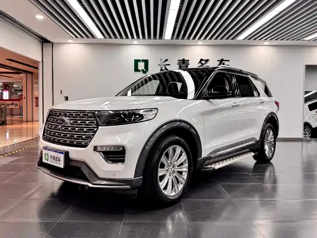 Ford Explorer 2020 EcoBoost 285 AWD Titanium Edition 7-Seater — фото 1