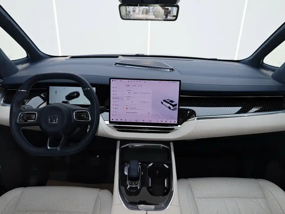 ZEEKR 009 2026 2024 6-seat Executive AWD 108kWh