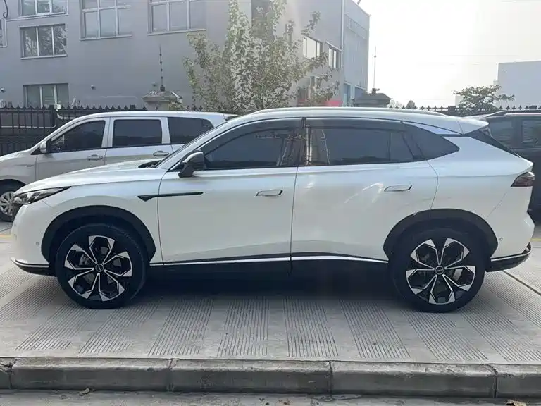 ROEWE RX5