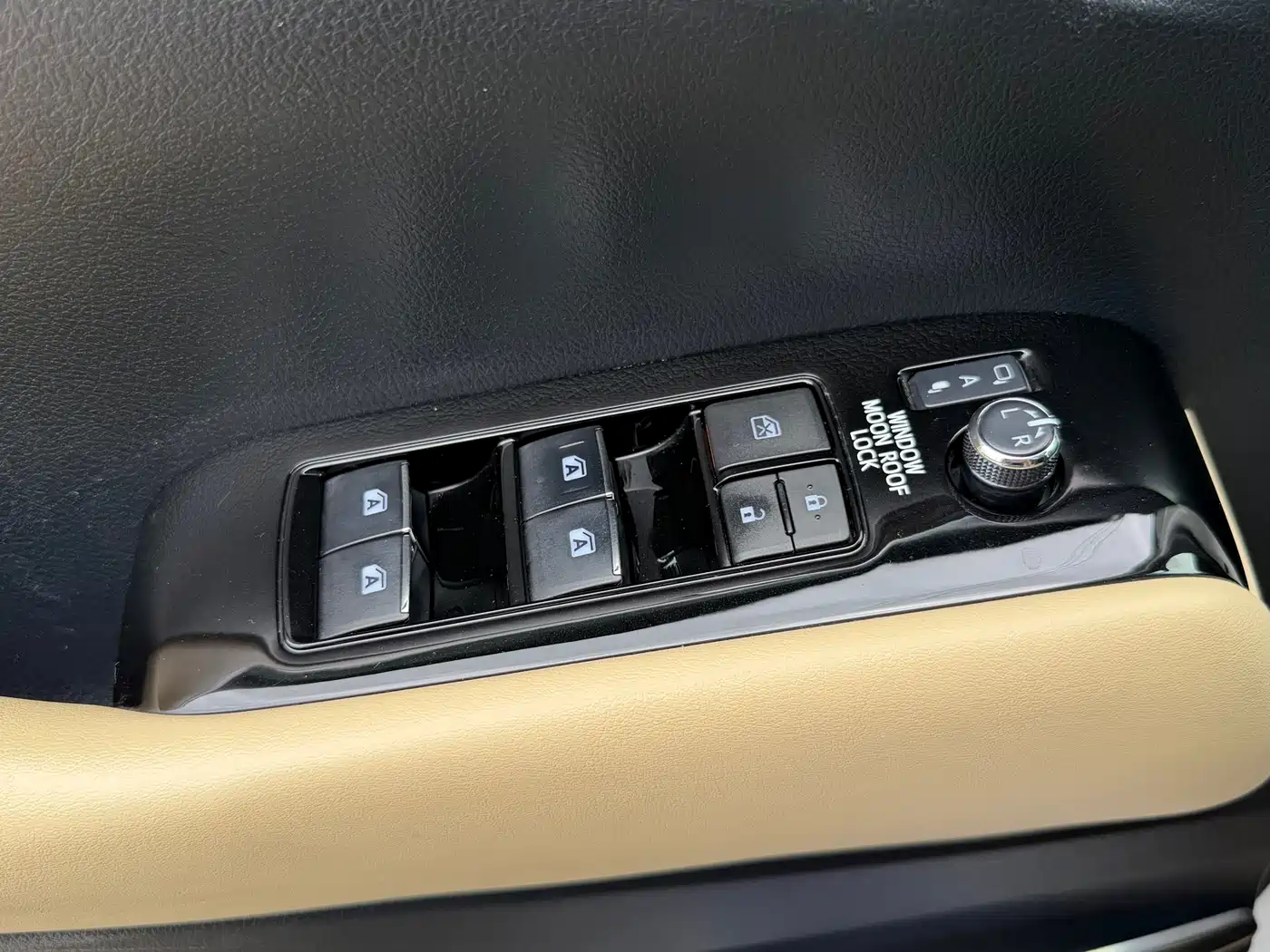 Toyota Alphard 2018 Facelift 3.5L Luxury Edition фото 20