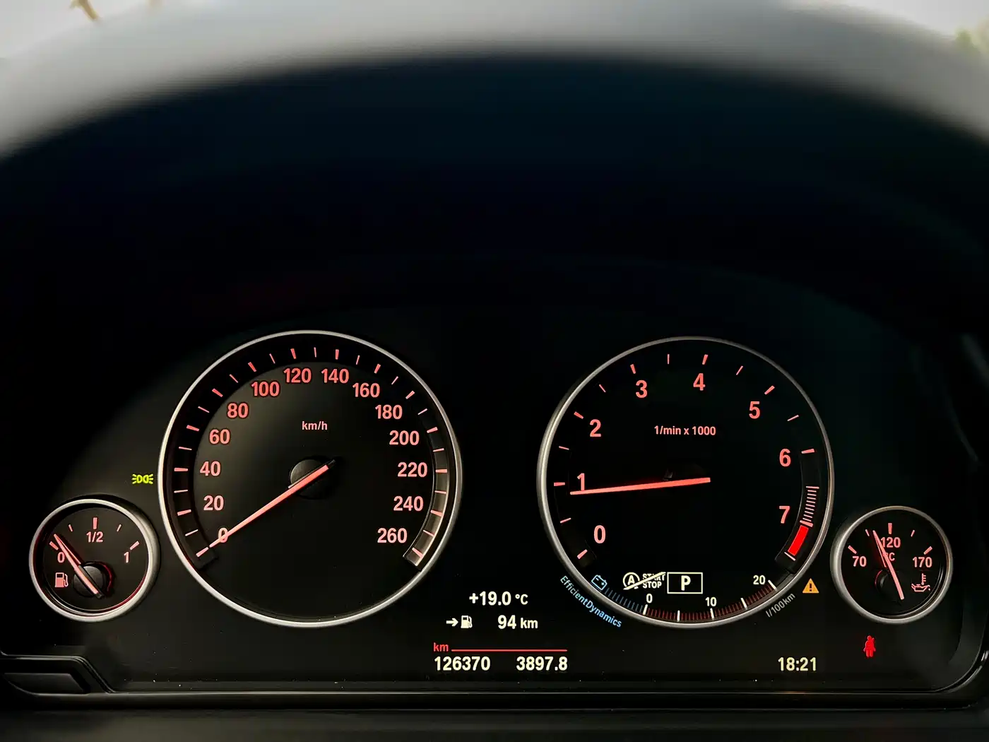 BMW 5 Series 2014 525Li Leading фото 13