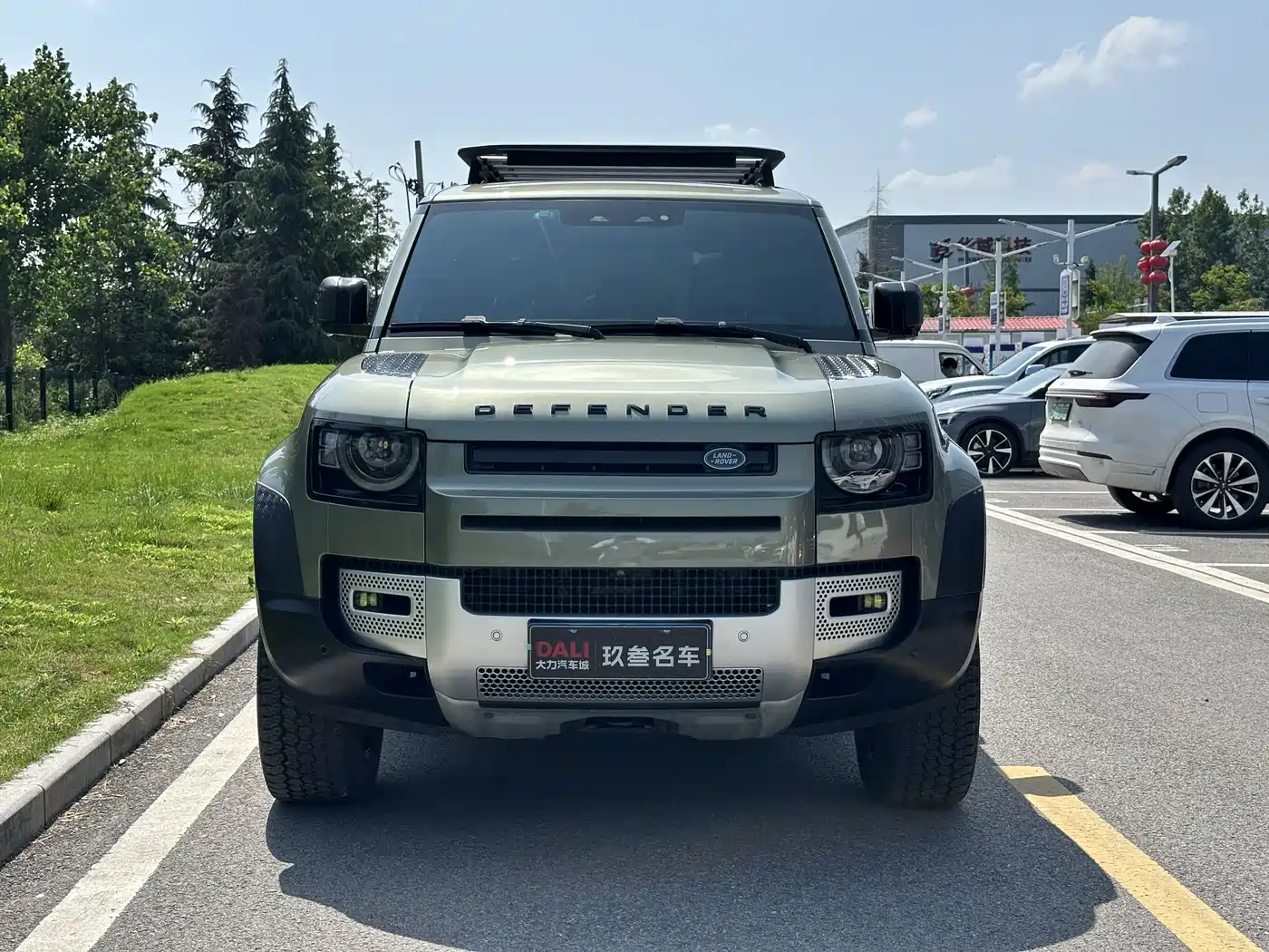 Land Rover Defender 2021 110 P400 Dark Special Edition фото 2