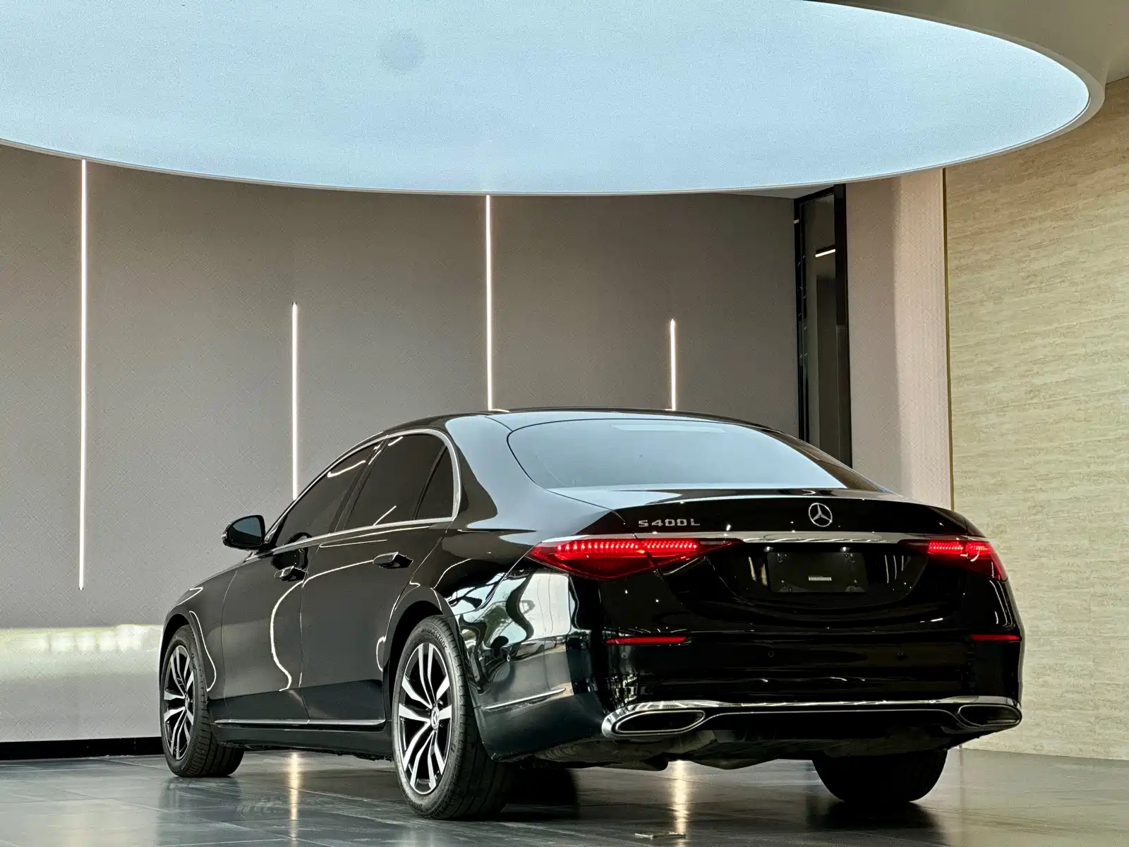 Фото 9 - Mercedes-Benz S-Class