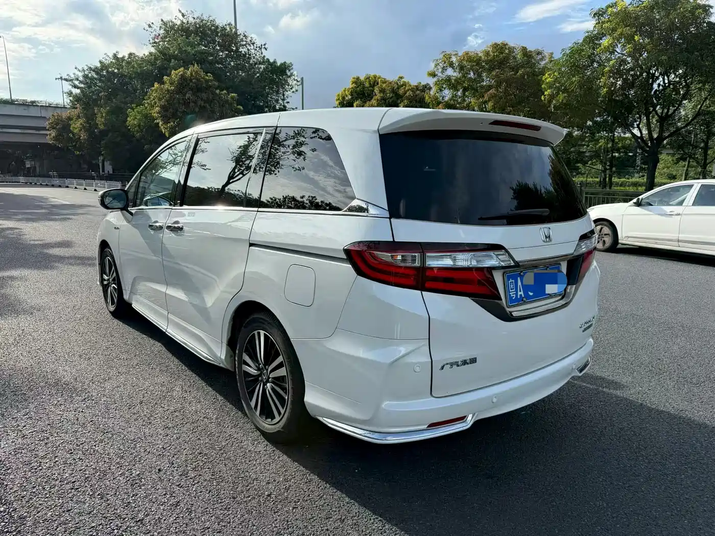 Фото 5 - Honda Odyssey