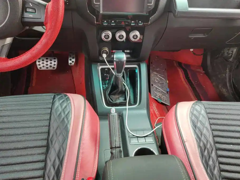 BAIC ORV Beijing Offroad BJ40 2017 2016 Model 40L 2.3T Automatic 2WD Luxury