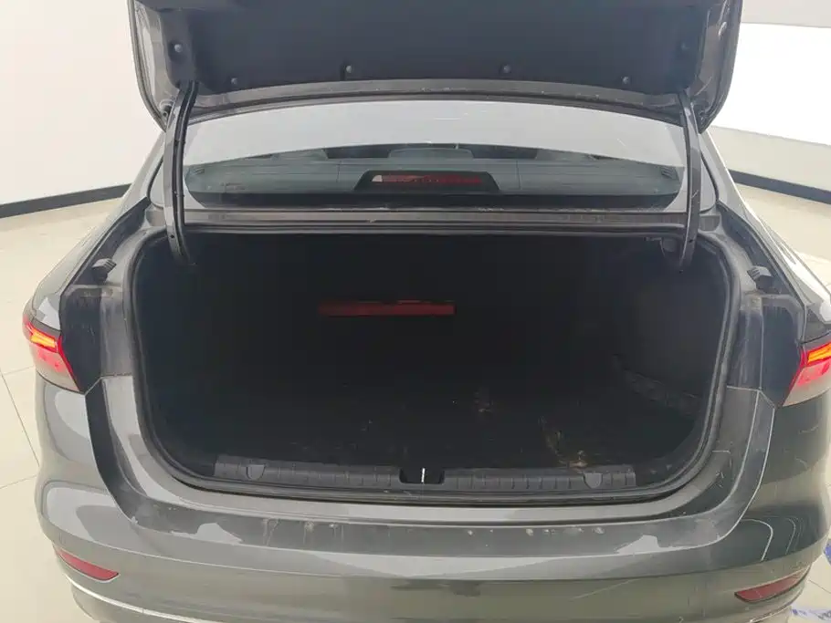 Geely Emgrand 2025 2025 4th Gen 1.5L CVT Premium