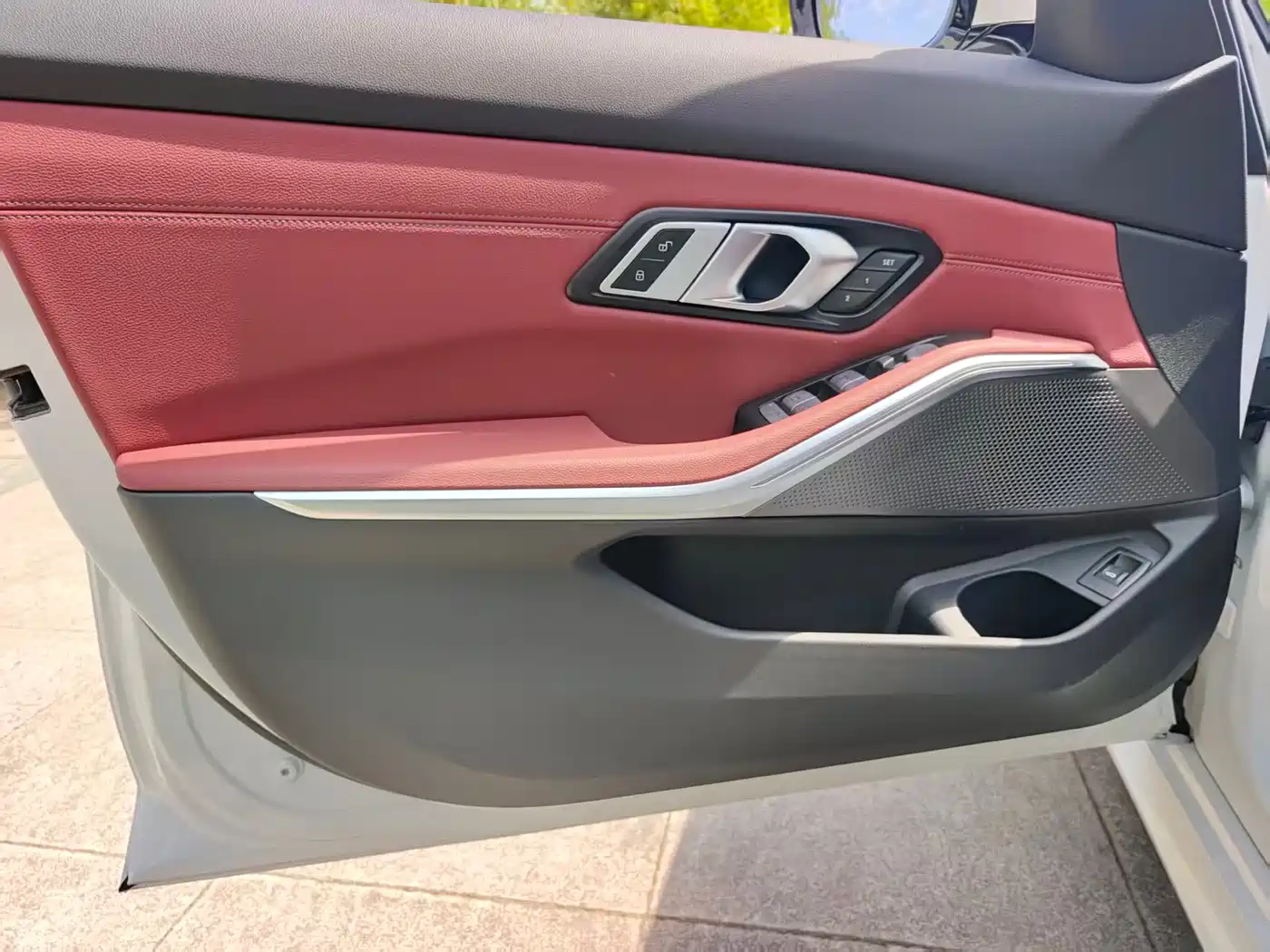 BMW 3 Series 2024 325Li M Sport Package фото 9