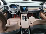 Photo 14 - Volvo V90