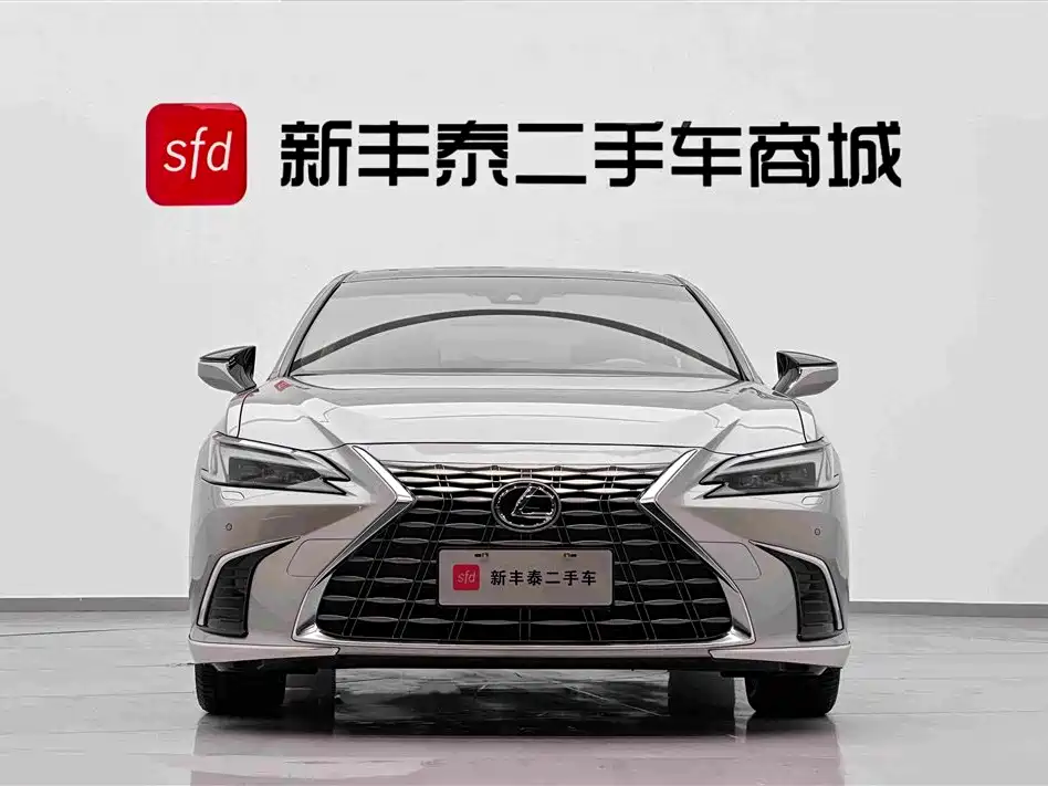 Lexus ES 2025 2025 300h Ultimate Edition