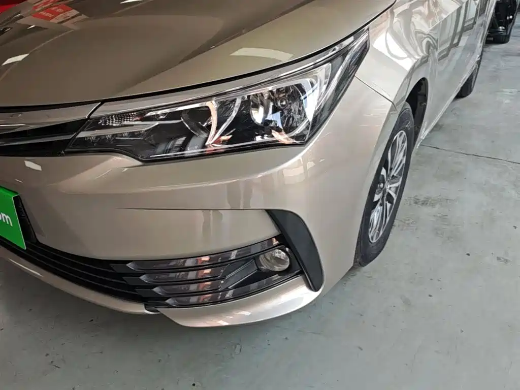 Toyota Corolla 2017 Facelift 1.2T S-CVT GL-i фото 24