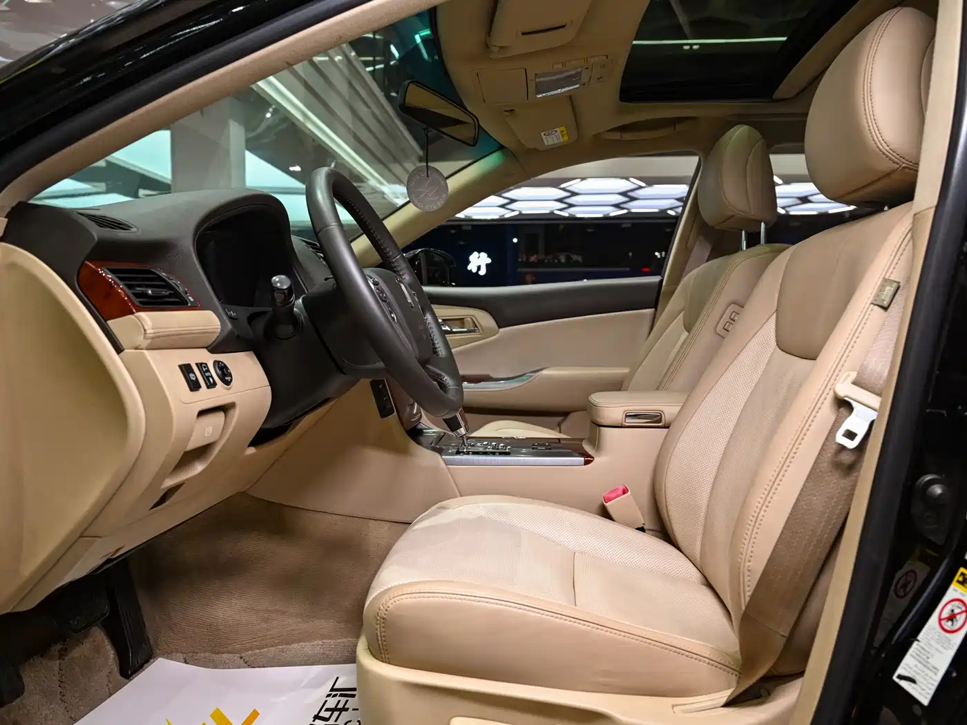 Toyota Crown 2012 2.5L Royal Leather Edition фото 14