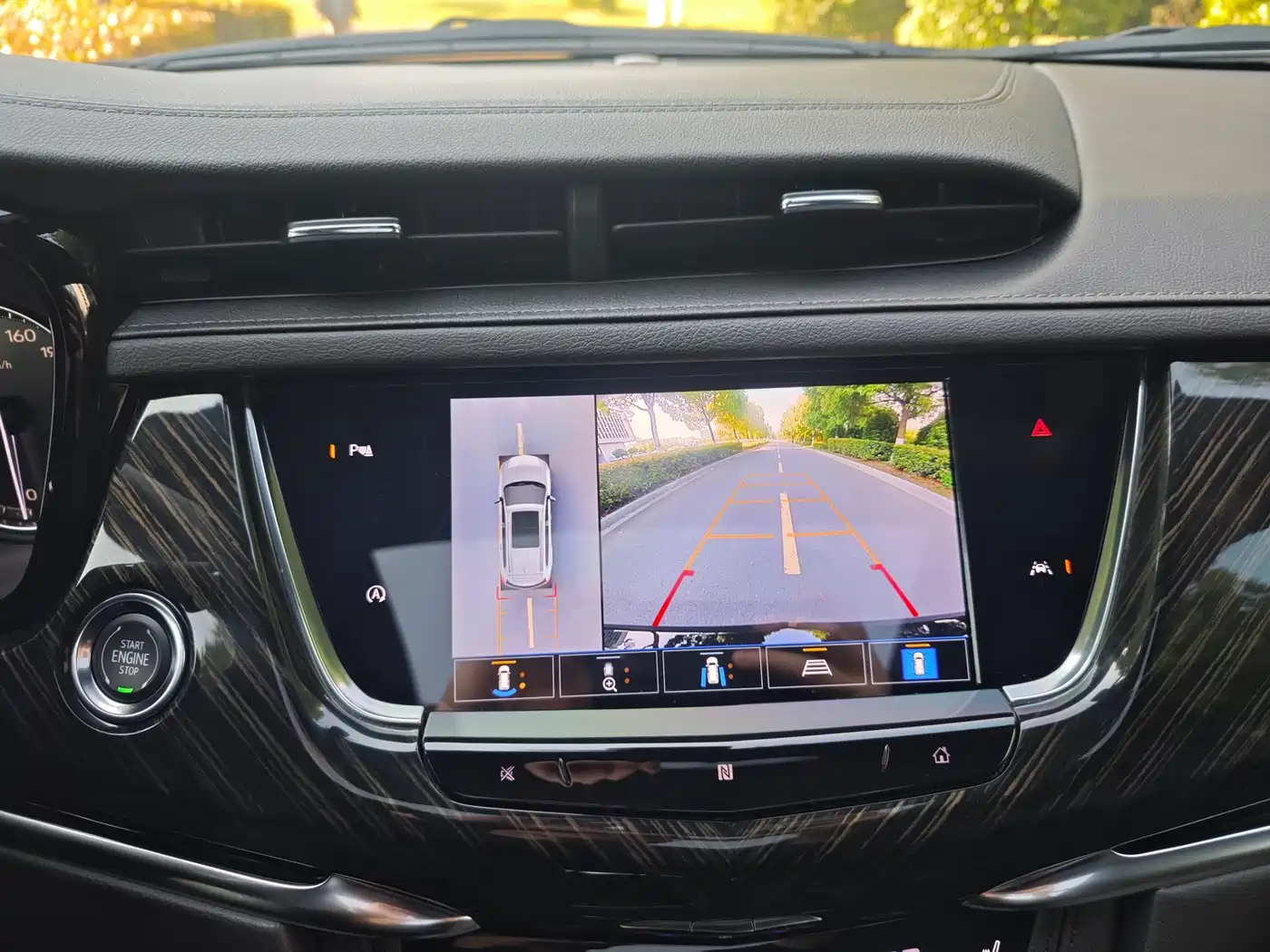 Cadillac XT6 2021 28T 6-Seater Luxury фото 15