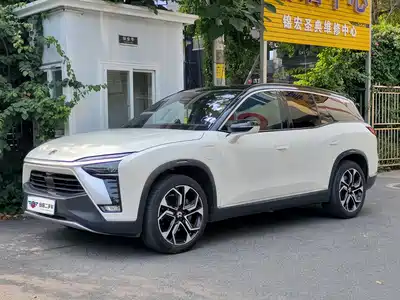 NIO ES8