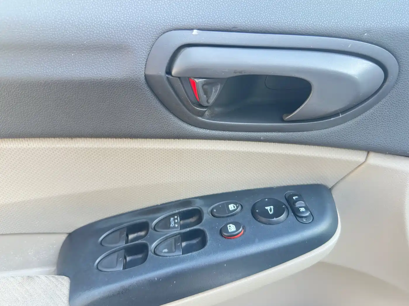 CIIMO CIIMO 2013 2012 1.8L Automatic