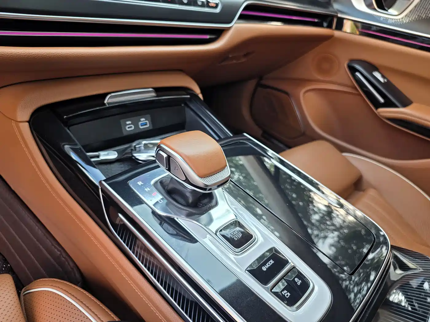 Hongqi H9 2025 2024 2.0T Qi Enjoy Luxury Business Edition