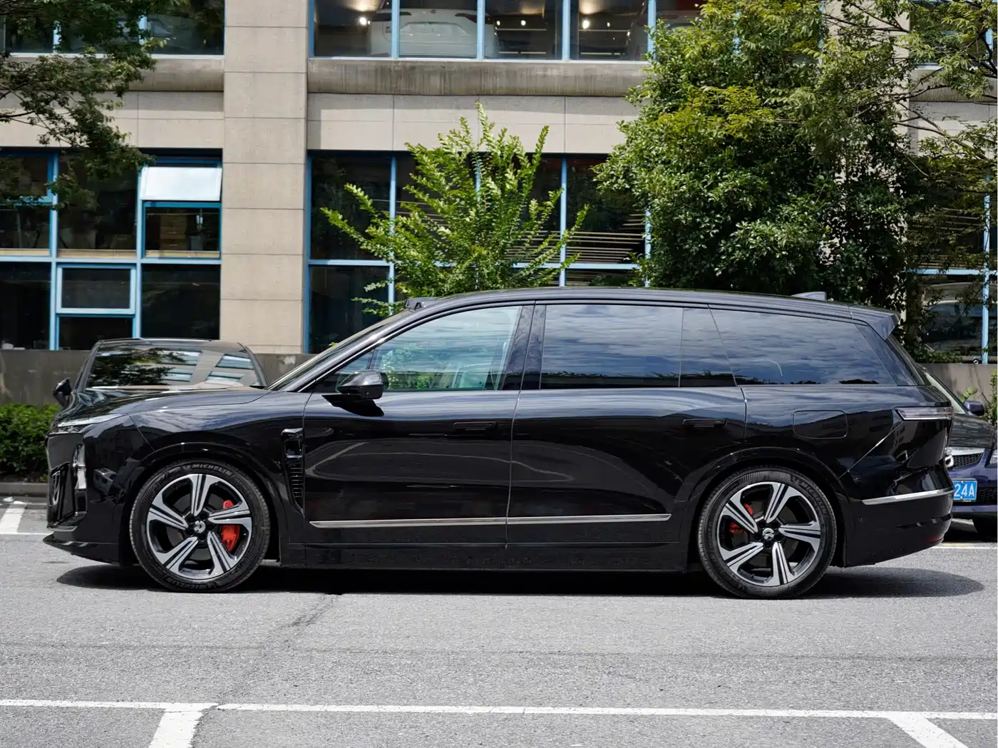 NIO ES8 2025 2025 Model 6-Seat Executive Luxury Edition