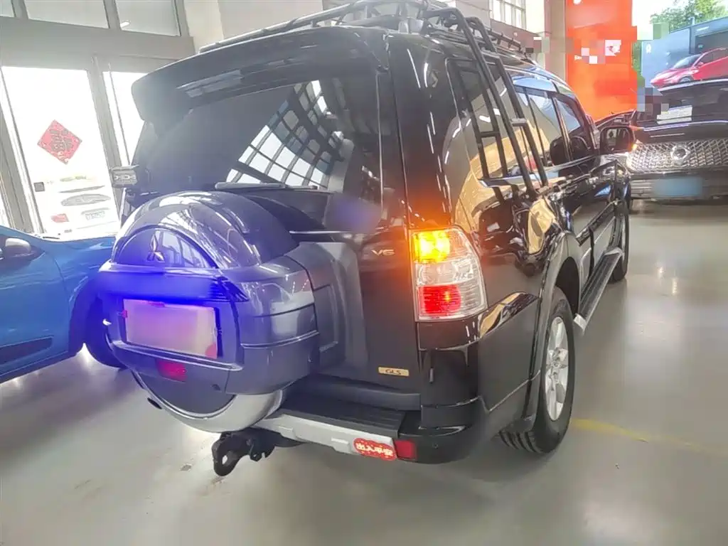 Mitsubishi Pajero (Import) 2016 3.0L Automatic Premium (China V) фото 7