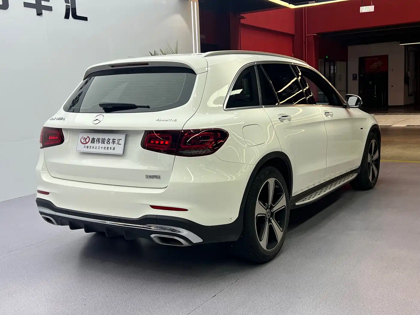MERCEDES-BENZ GLC